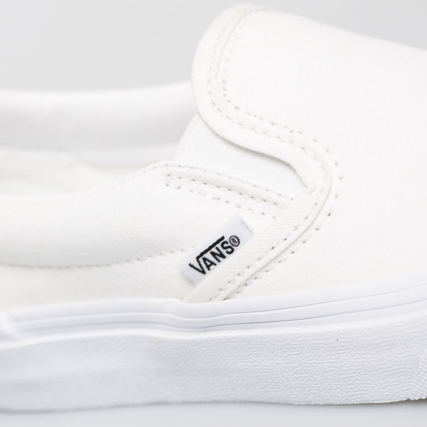 Vans Unisex Classic Slip-On Low Top Moc - Ndoros