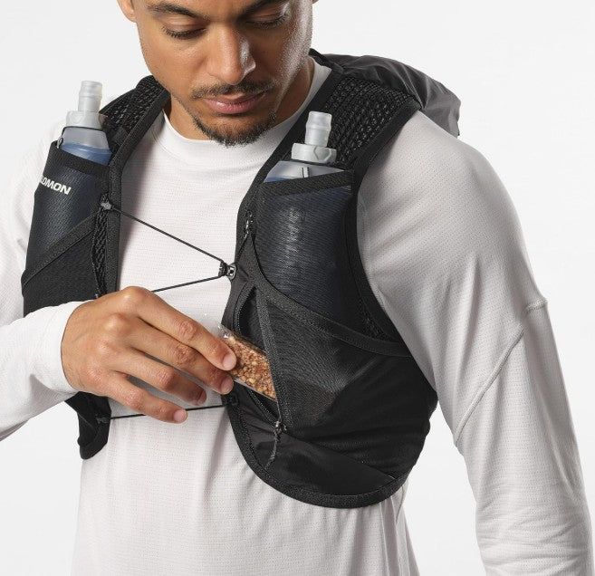 Salomon Unisex Active Skin 8, Hydration & Storage Vest with 500ml Flasks Included - Black / Metal - Ndoros