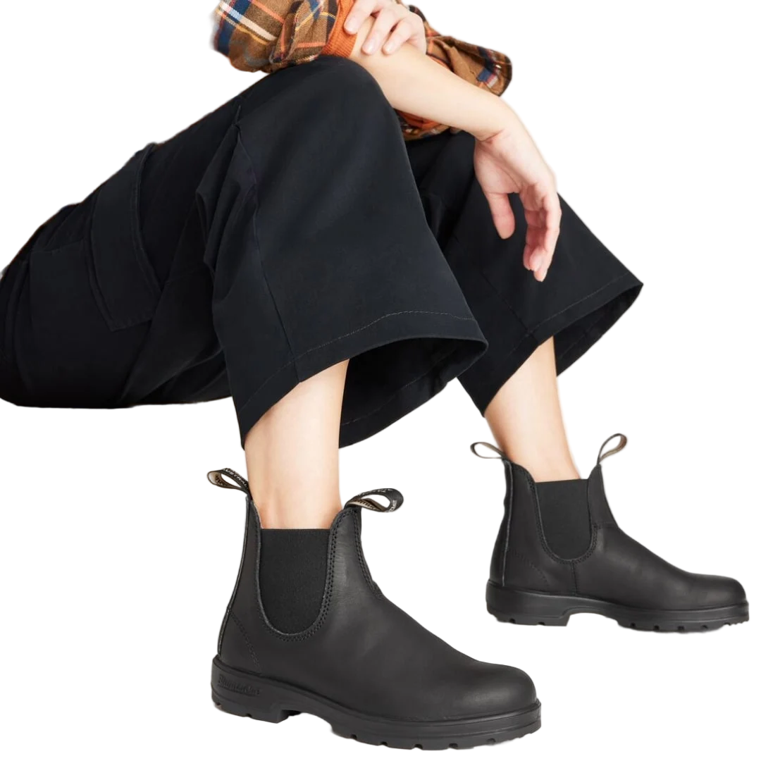 Blundstone Unisex 558 Classic Chelsea Boot, Black, Shock Absorption and Premium Water Resistant Leather - Ndoros