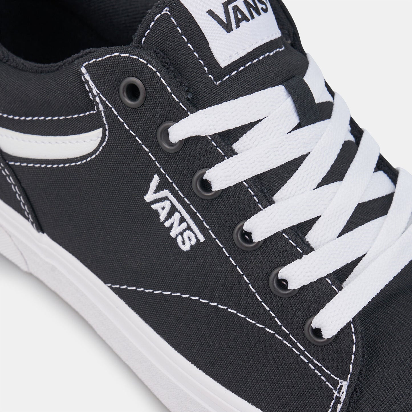 Vans Men's Seldan Sneaker, Canvas Black/White - Ndoros