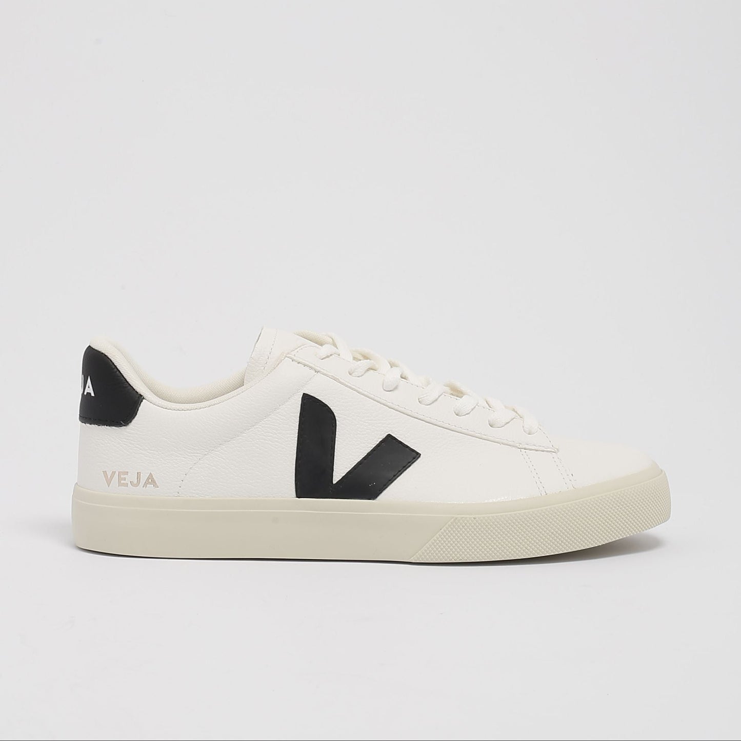 Veja Man V-10 Sustainable Sneaker - Ndoros