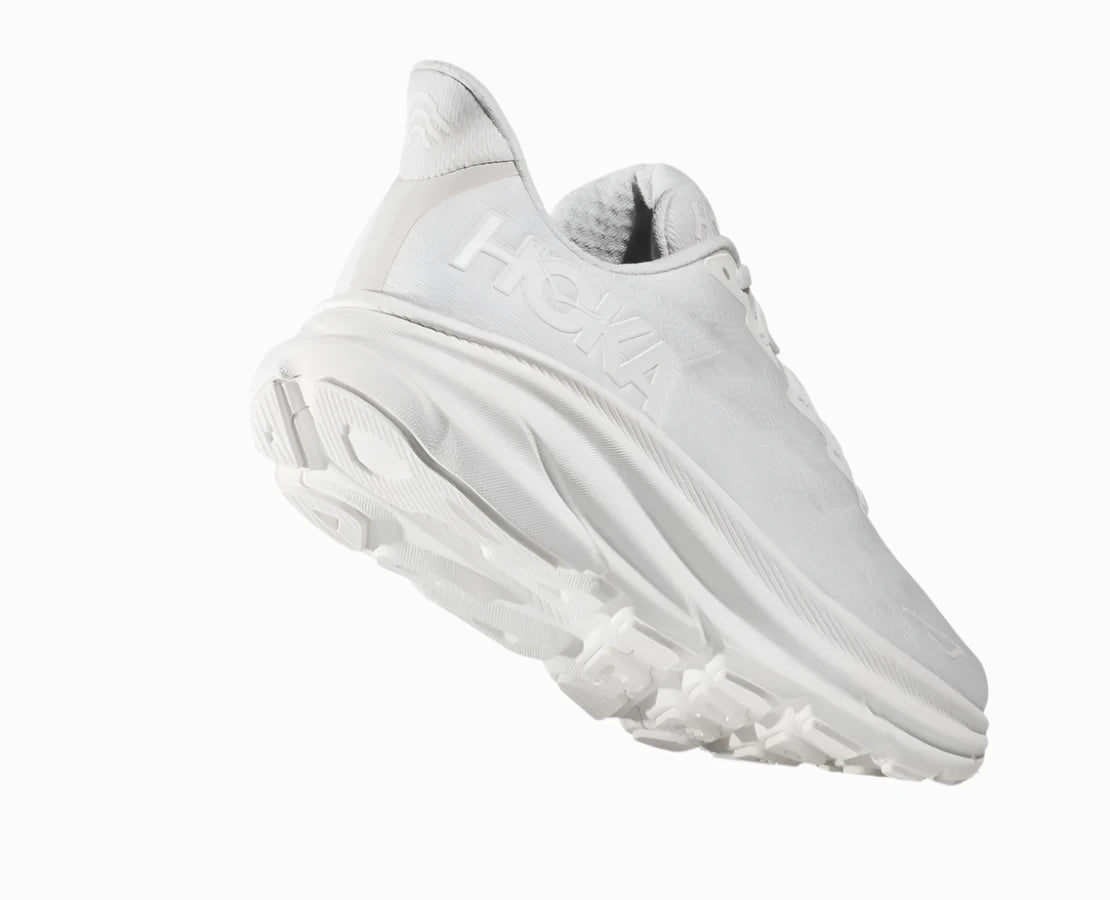 Hoka Clifton 9 Men's Sneaker in white/white