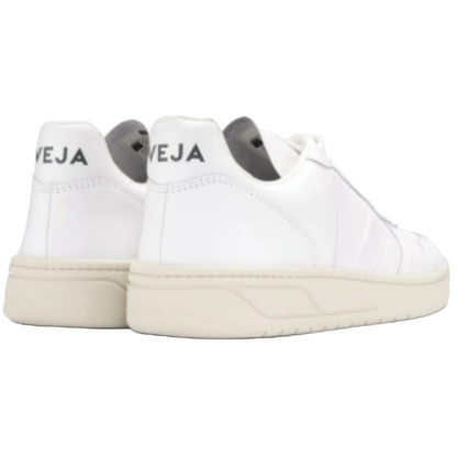 Veja  Woman V-10 Sustainable Sneaker