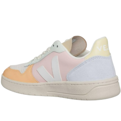 Veja  Woman V-10 Sustainable Sneaker